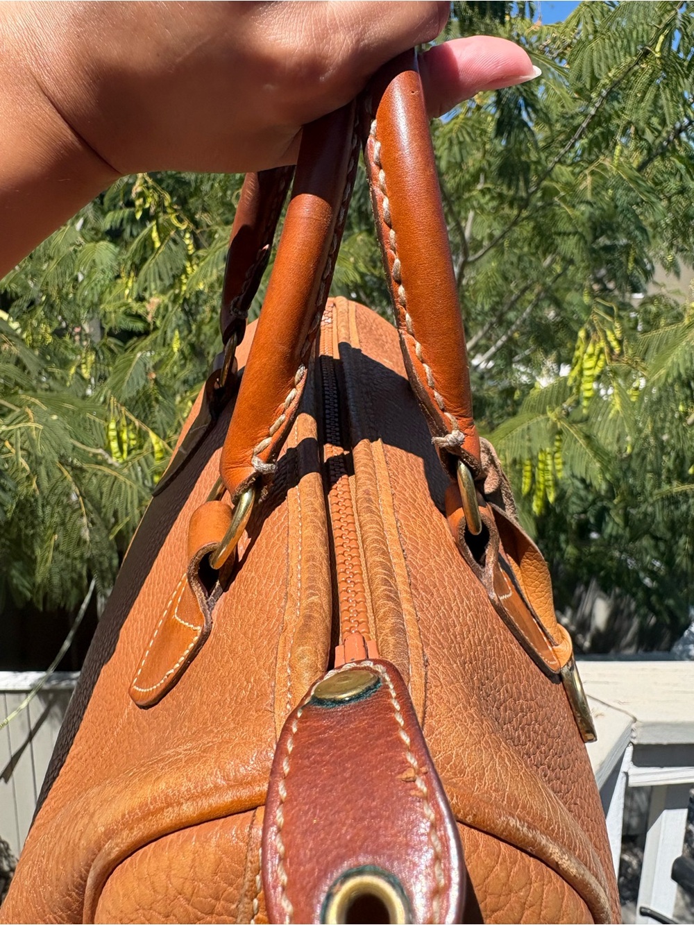 RARE VINTAGE Dooney and Bourke Brown Leather Bowler Bag\ Satchel English Tan - Picture 9 of 16